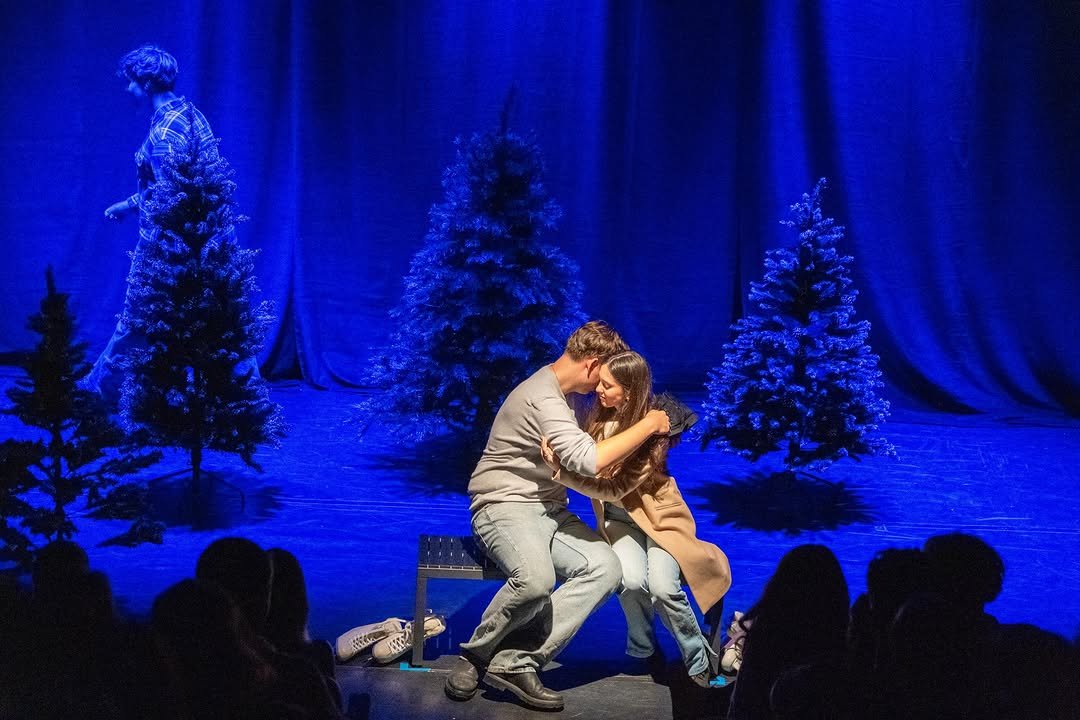 Scenă din spectacolul Almost, Maine, Acting up.
